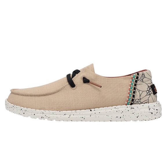 Hey Dude Wendy Rose Flower - Picture 2 of 3